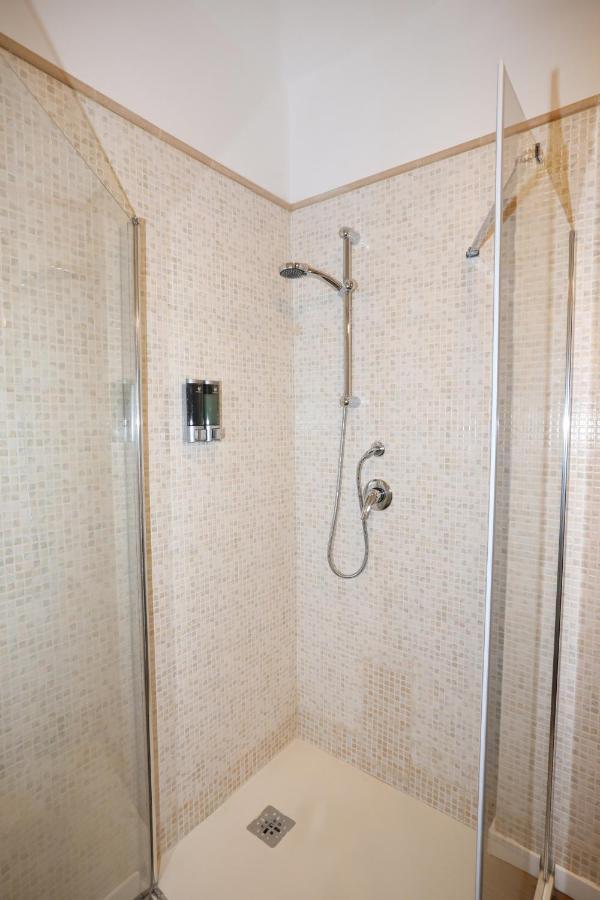 Unique Luxury Apartment And Rooms Rome Exterior photo
