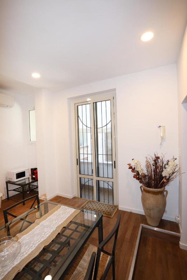 Unique Luxury Apartment And Rooms Rome Exterior photo